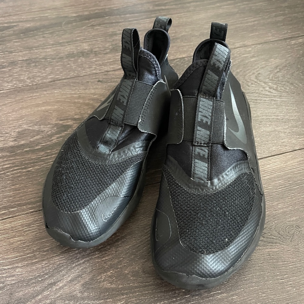 BOYS' NIKE BIG KID FLEX RUNNER RUNNING SHOES SIZE 3.5 BLACK